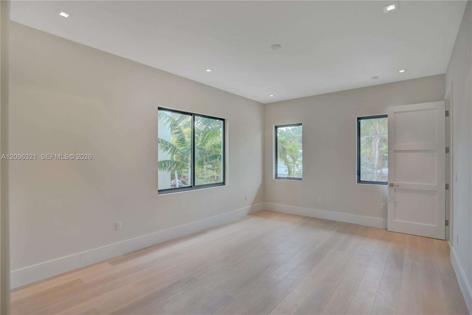 3550 Glencoe St, Miami, FL 33133 - For Sale photo 22