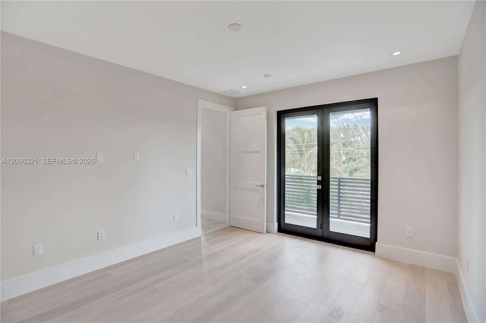 3550 Glencoe St, Miami, FL 33133 - For Sale photo 26