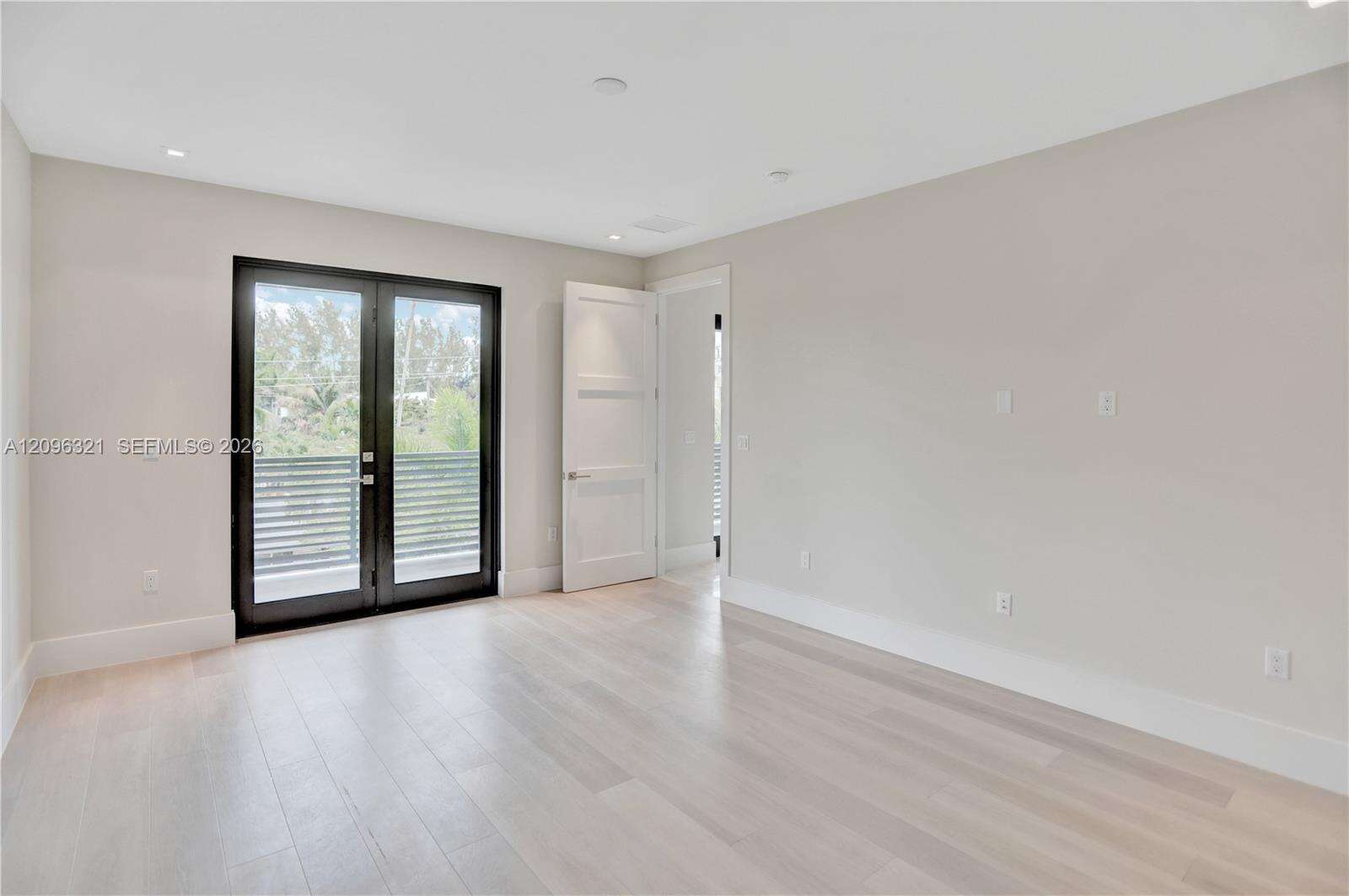 3550 Glencoe St, Miami, FL 33133 - For Sale photo 33