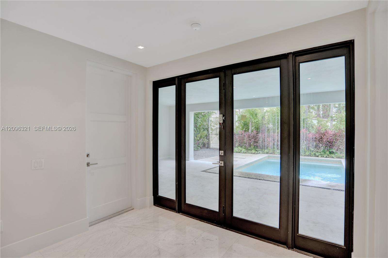 3550 Glencoe St, Miami, FL 33133 - For Sale photo 7