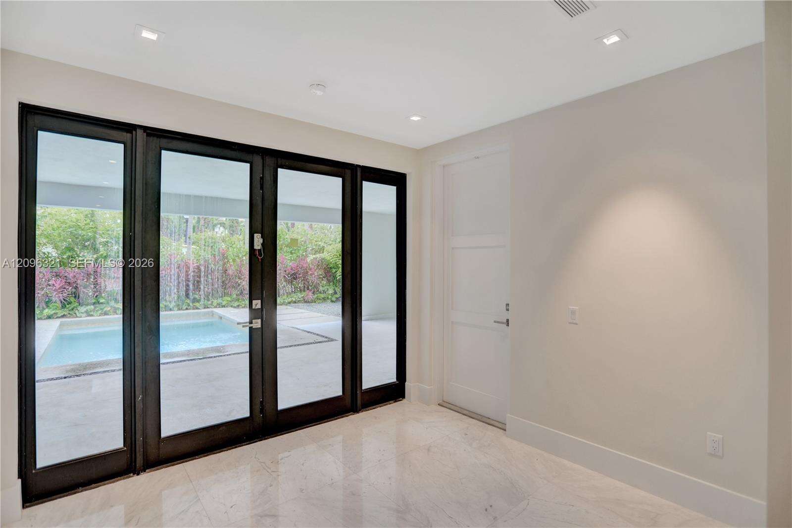3550 Glencoe St, Miami, FL 33133 - For Sale photo 9
