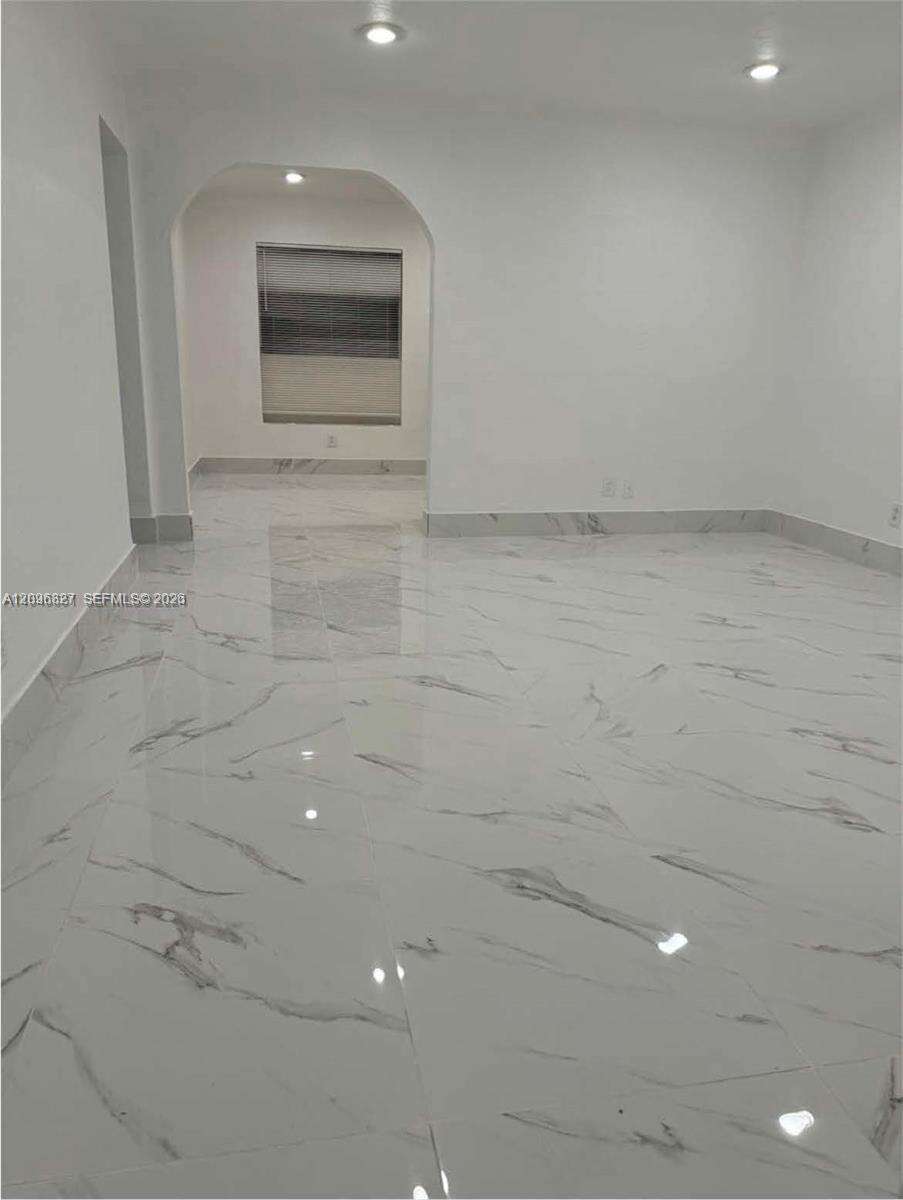 1009 2nd St, Hallandale Beach, FL 33009 - For Sale photo 12
