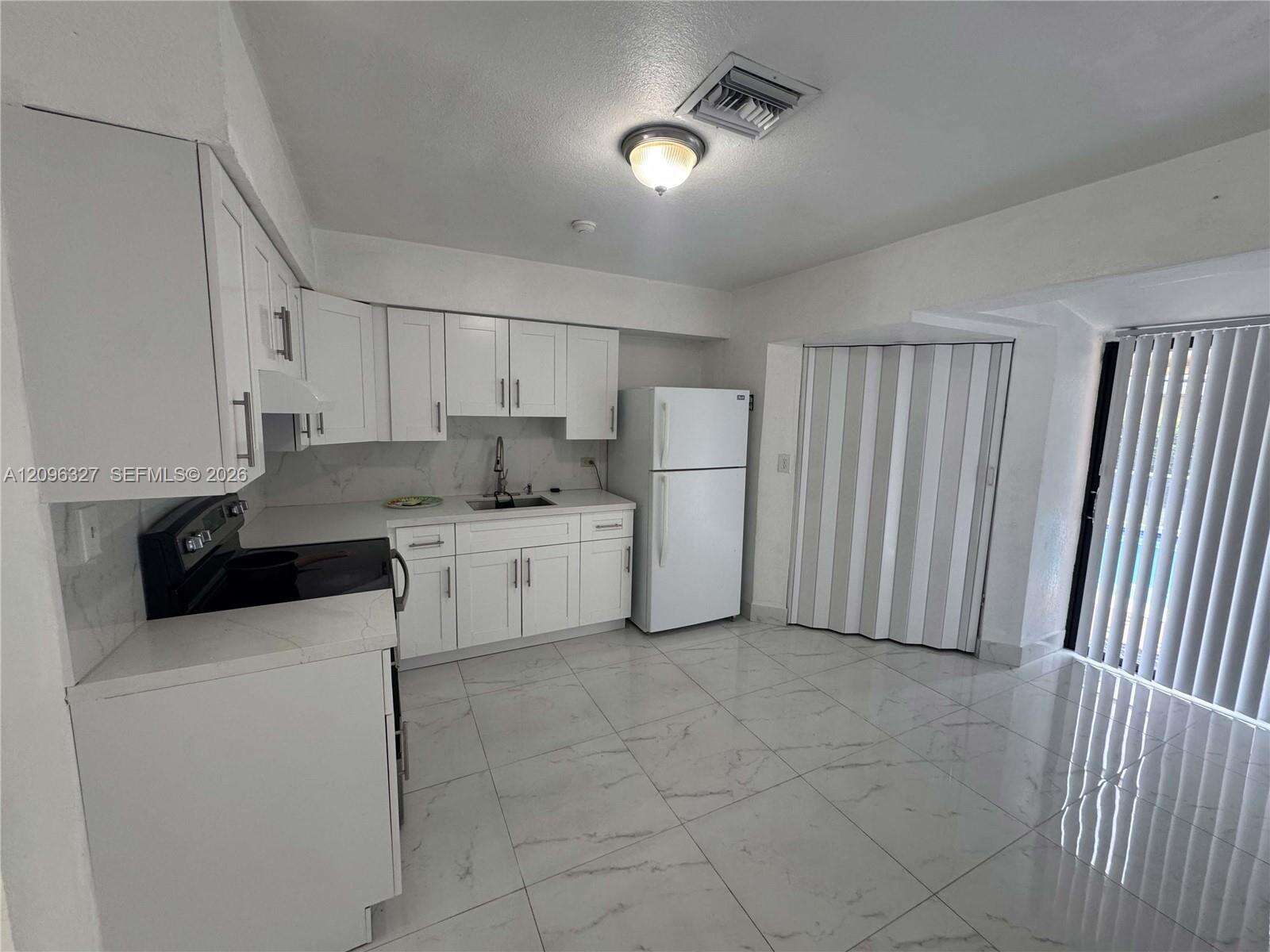 1009 2nd St, Hallandale Beach, FL 33009 - For Sale photo 9