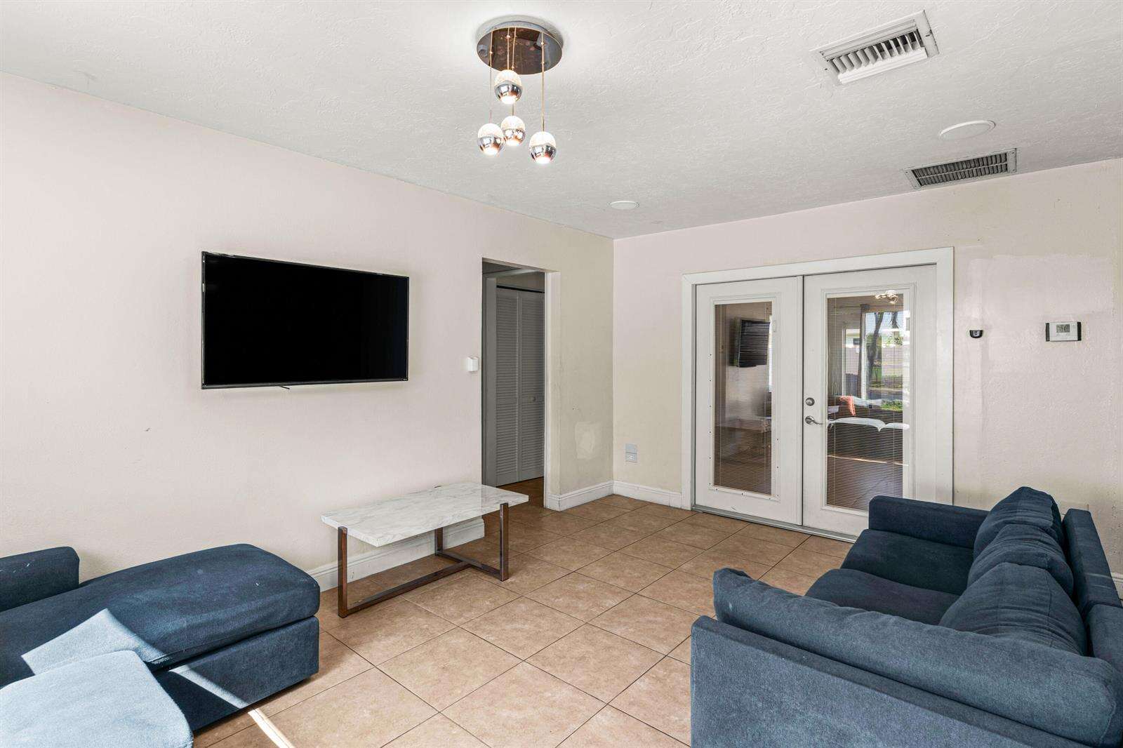 1121 66th, Hollywood, FL 33024 - For Sale photo 11