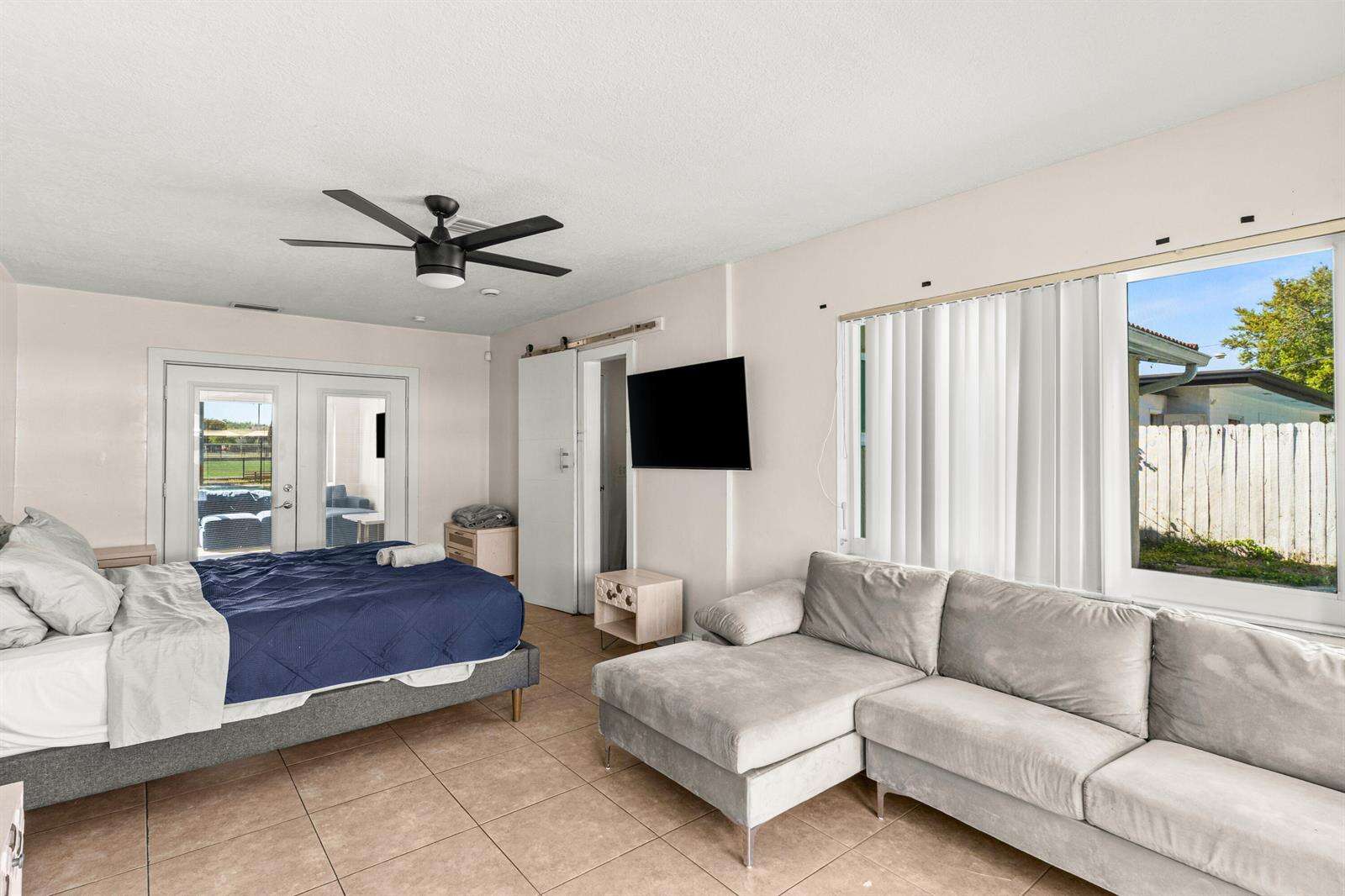1121 66th, Hollywood, FL 33024 - For Sale photo 13
