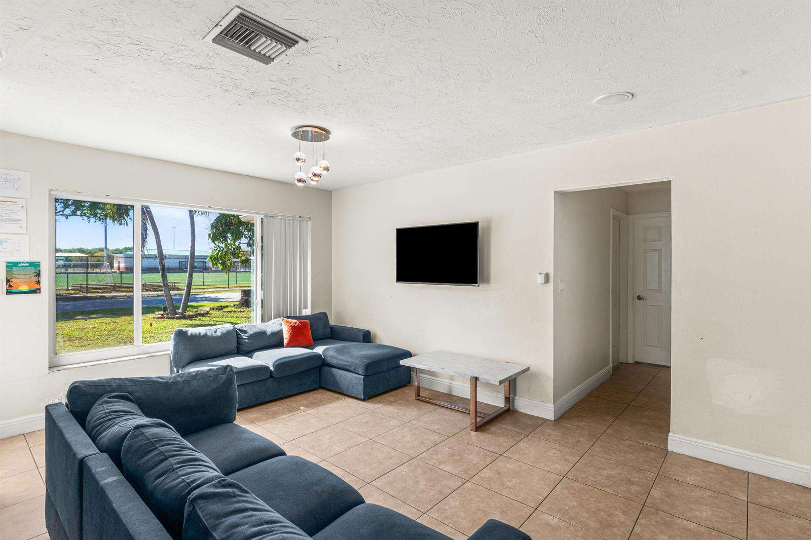 1121 66th, Hollywood, FL 33024 - For Sale photo 9