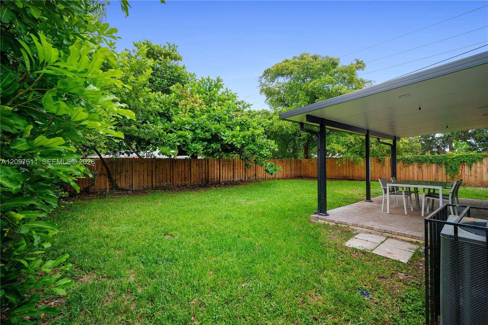 925 4th St, Hallandale Beach, FL 33009 - For Sale photo 22