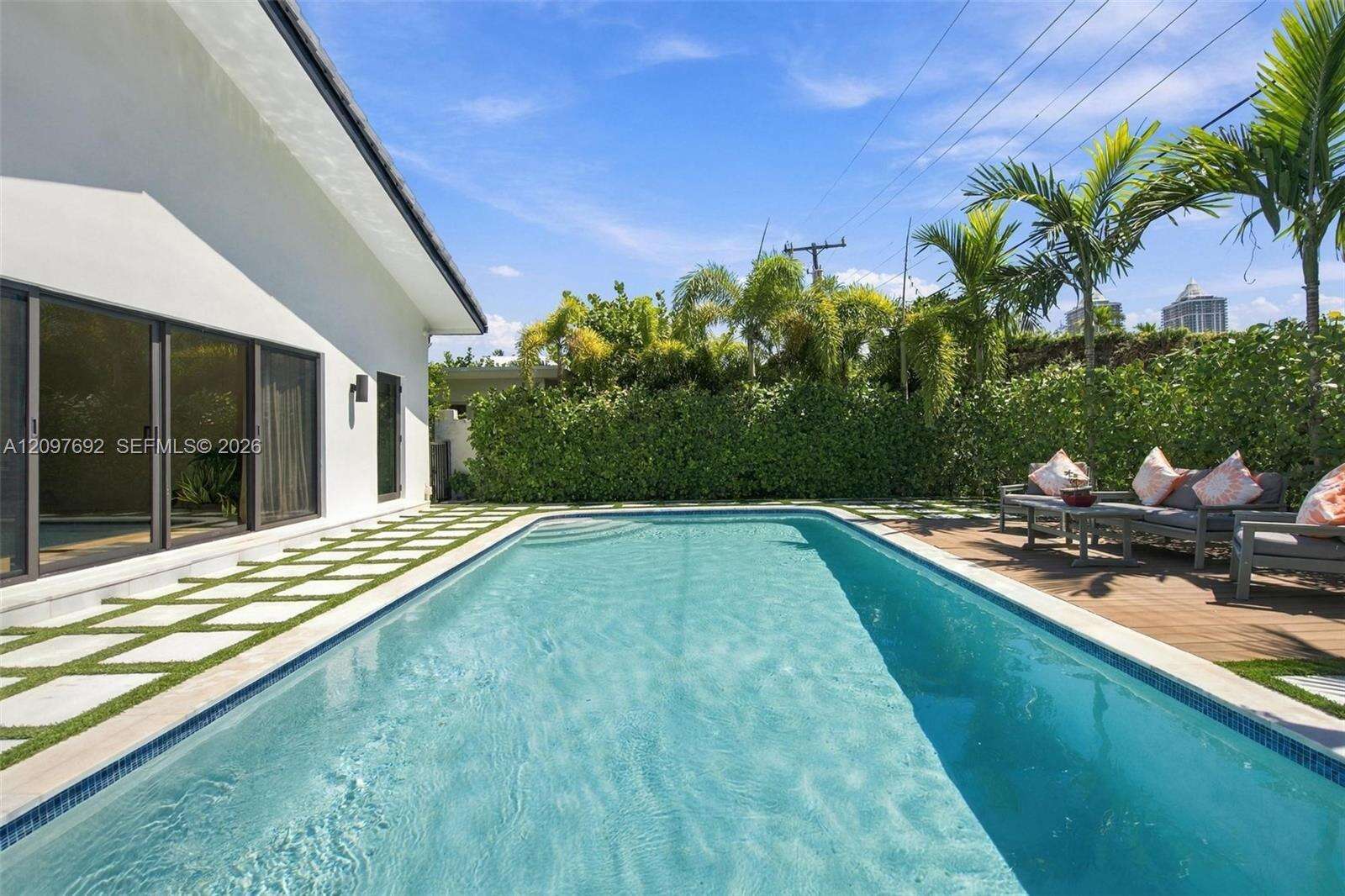 600 51st St, Miami Beach, FL 33140 - For Sale photo 24