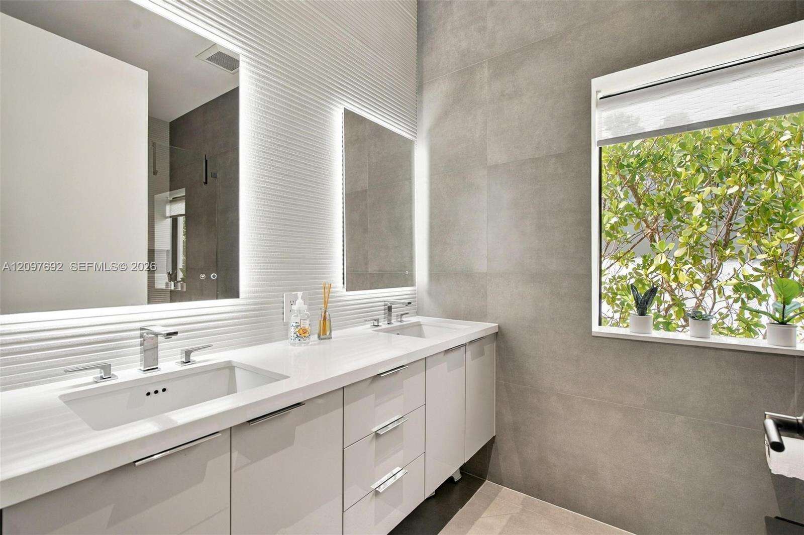 600 51st St, Miami Beach, FL 33140 - For Sale photo 27