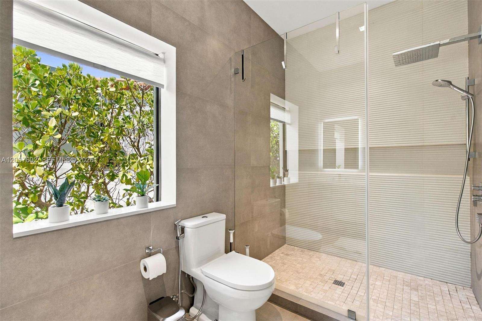 600 51st St, Miami Beach, FL 33140 - For Sale photo 28