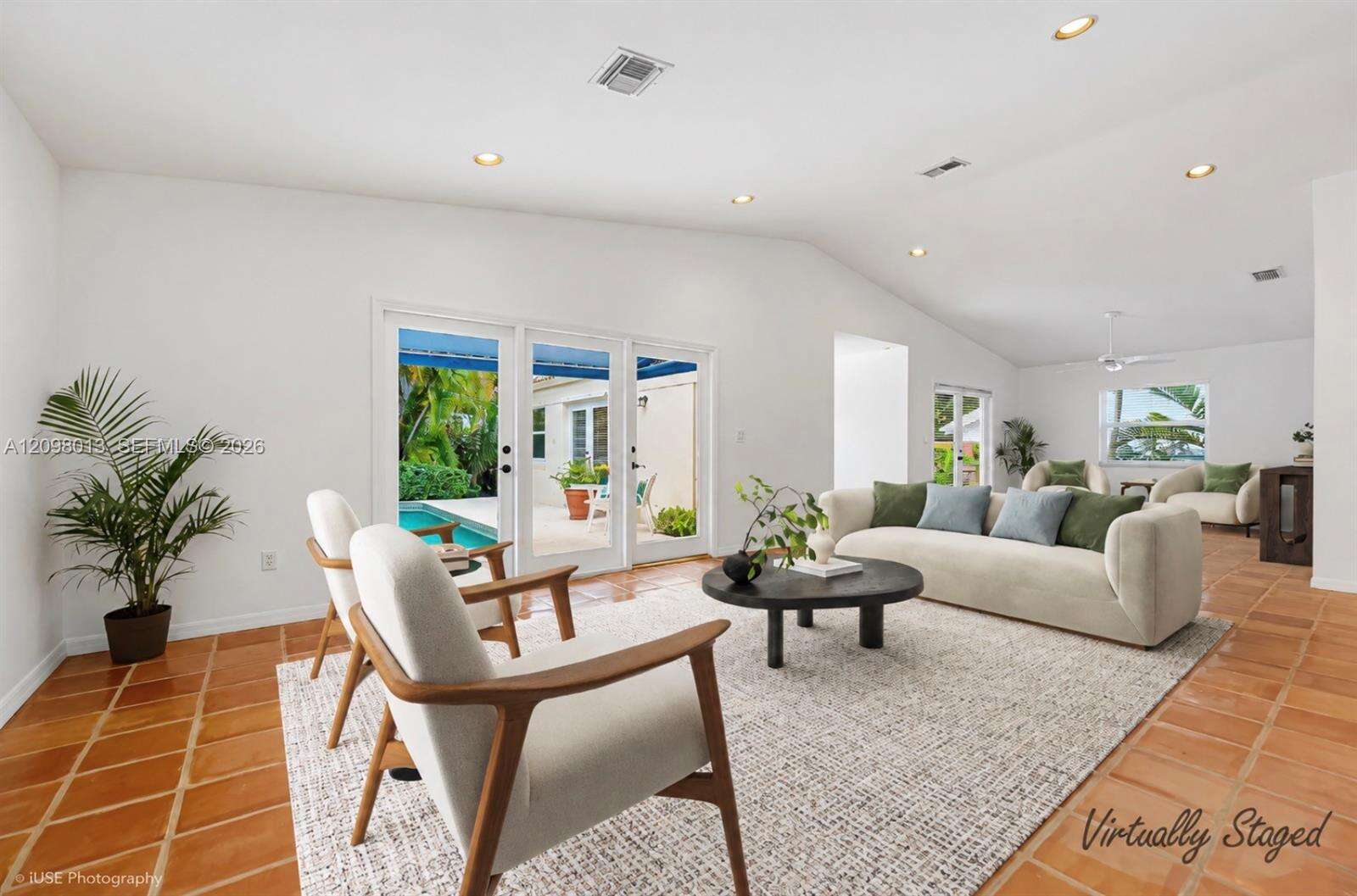 2860 22nd Ave, Miami, FL 33133 - For Sale photo 2