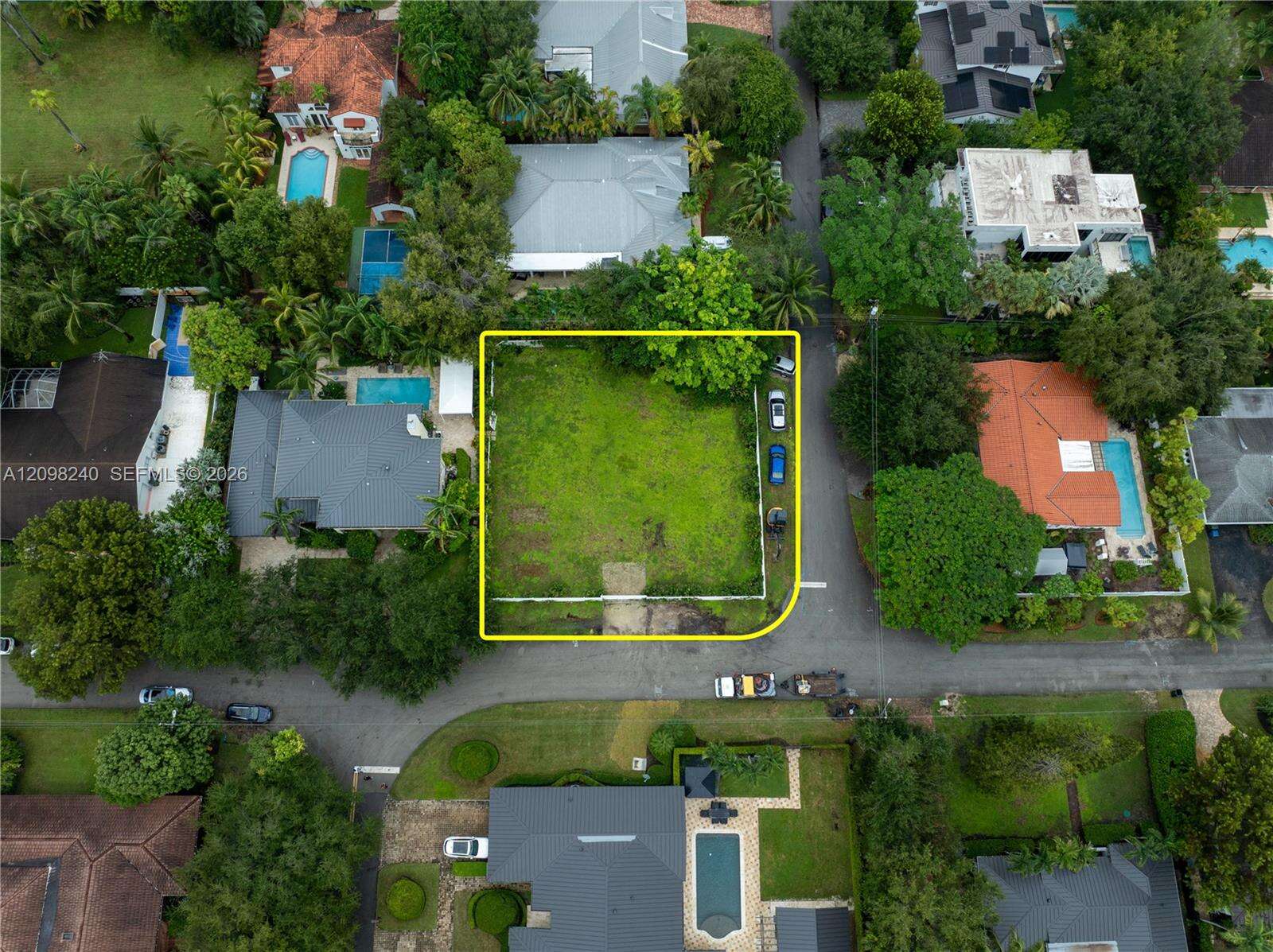6001 82nd St, South Miami, FL 33143 - For Sale photo 1