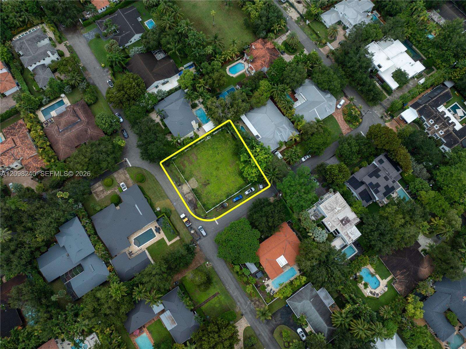 6001 82nd St, South Miami, FL 33143 - For Sale photo 2