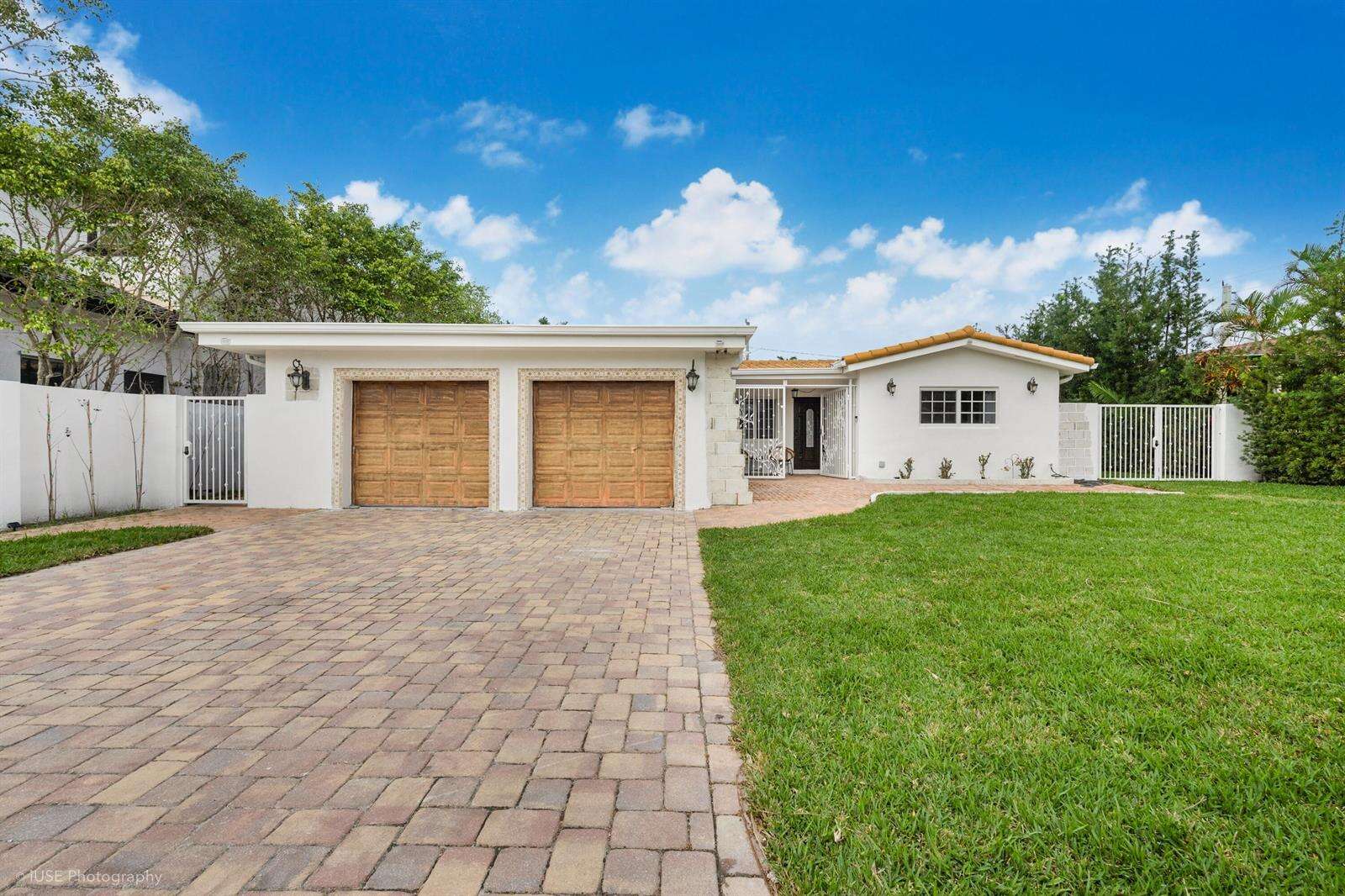 1311 Pierce, Hollywood, FL 33019 - For Sale photo 1
