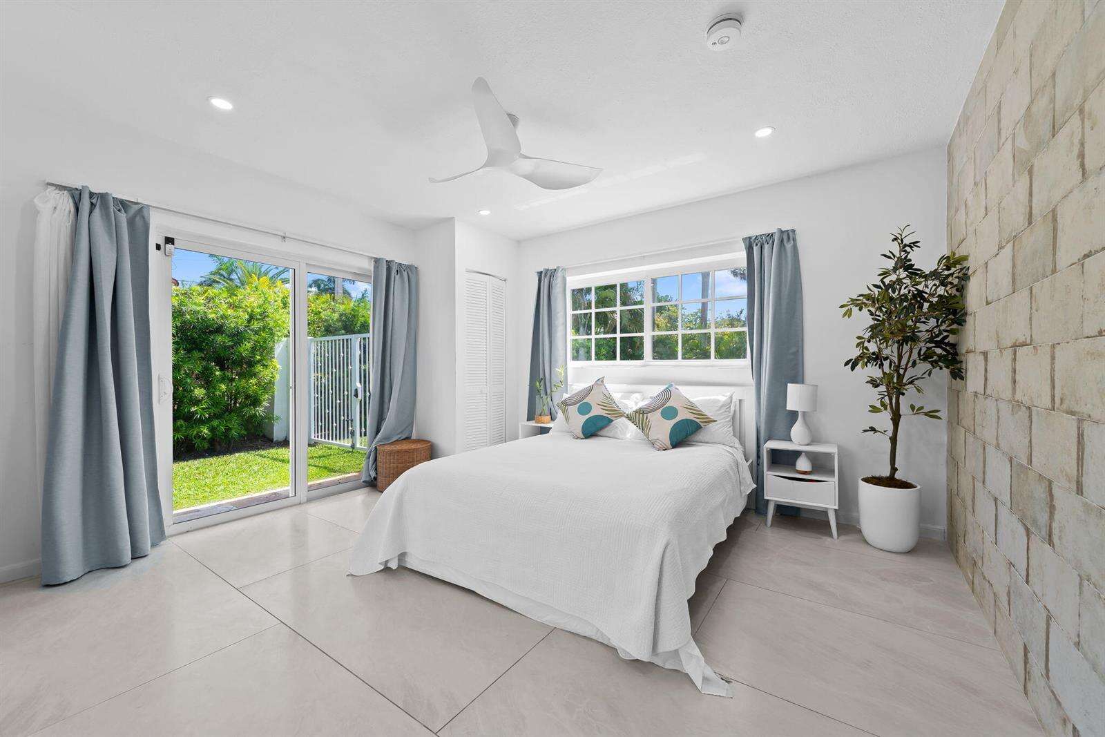 1311 Pierce, Hollywood, FL 33019 - For Sale photo 15