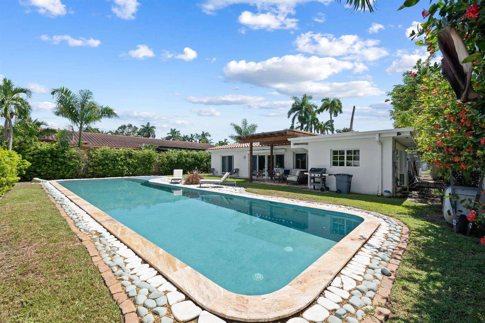1311 Pierce, Hollywood, FL 33019 - For Sale photo 21