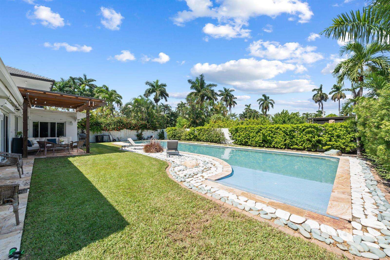1311 Pierce, Hollywood, FL 33019 - For Sale photo 23
