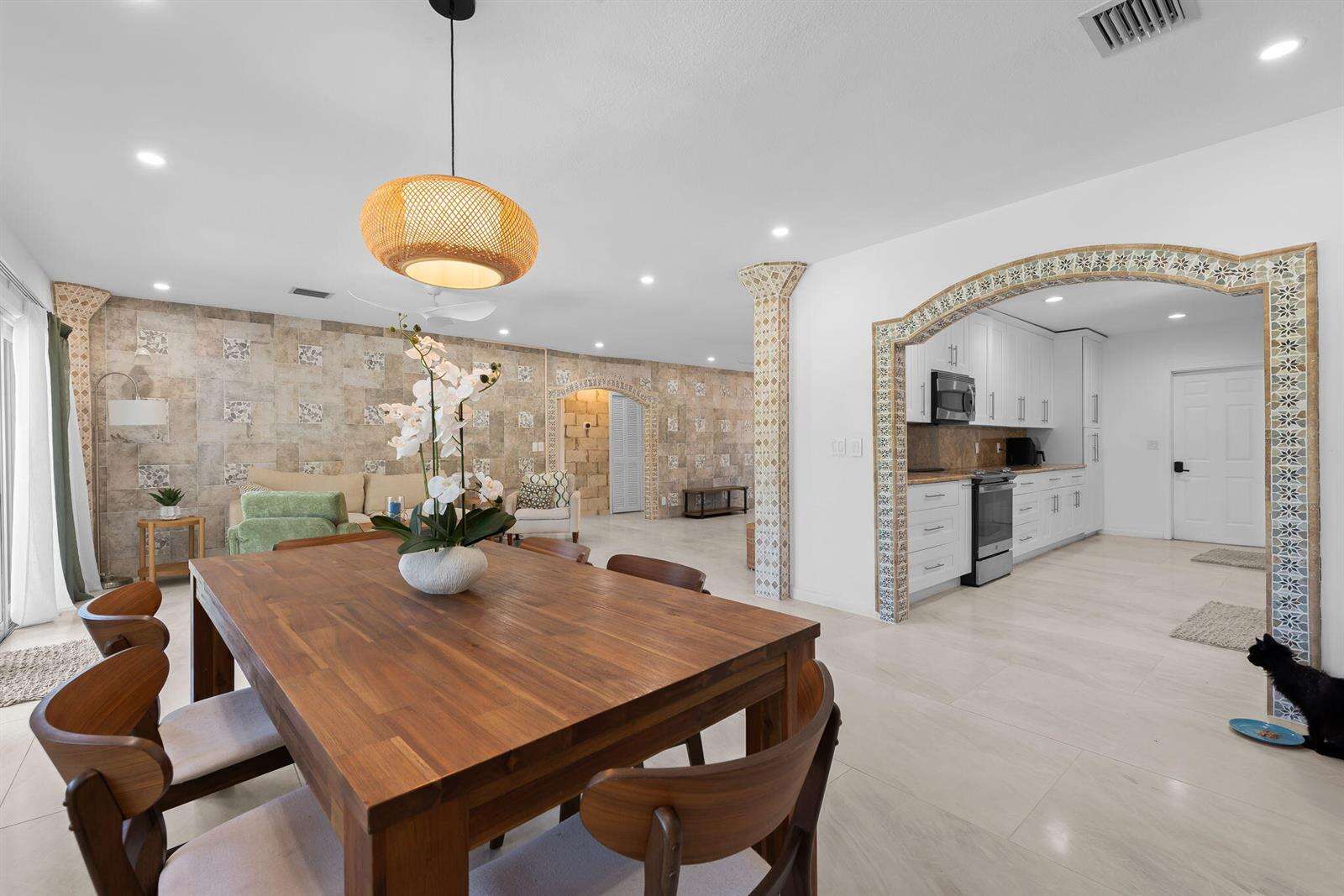1311 Pierce, Hollywood, FL 33019 - For Sale photo 9