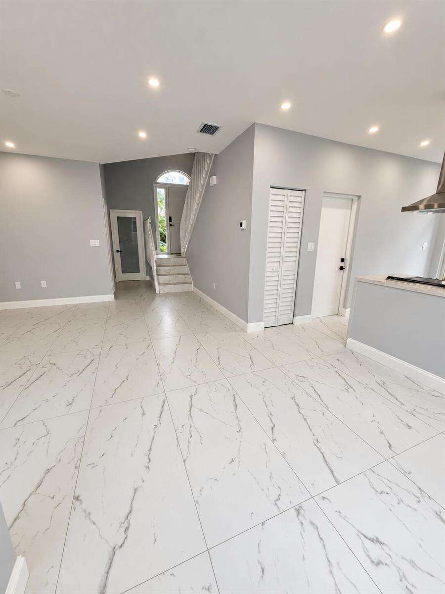 3705 Valais, Hollywood, FL 33021 - For Sale photo 15