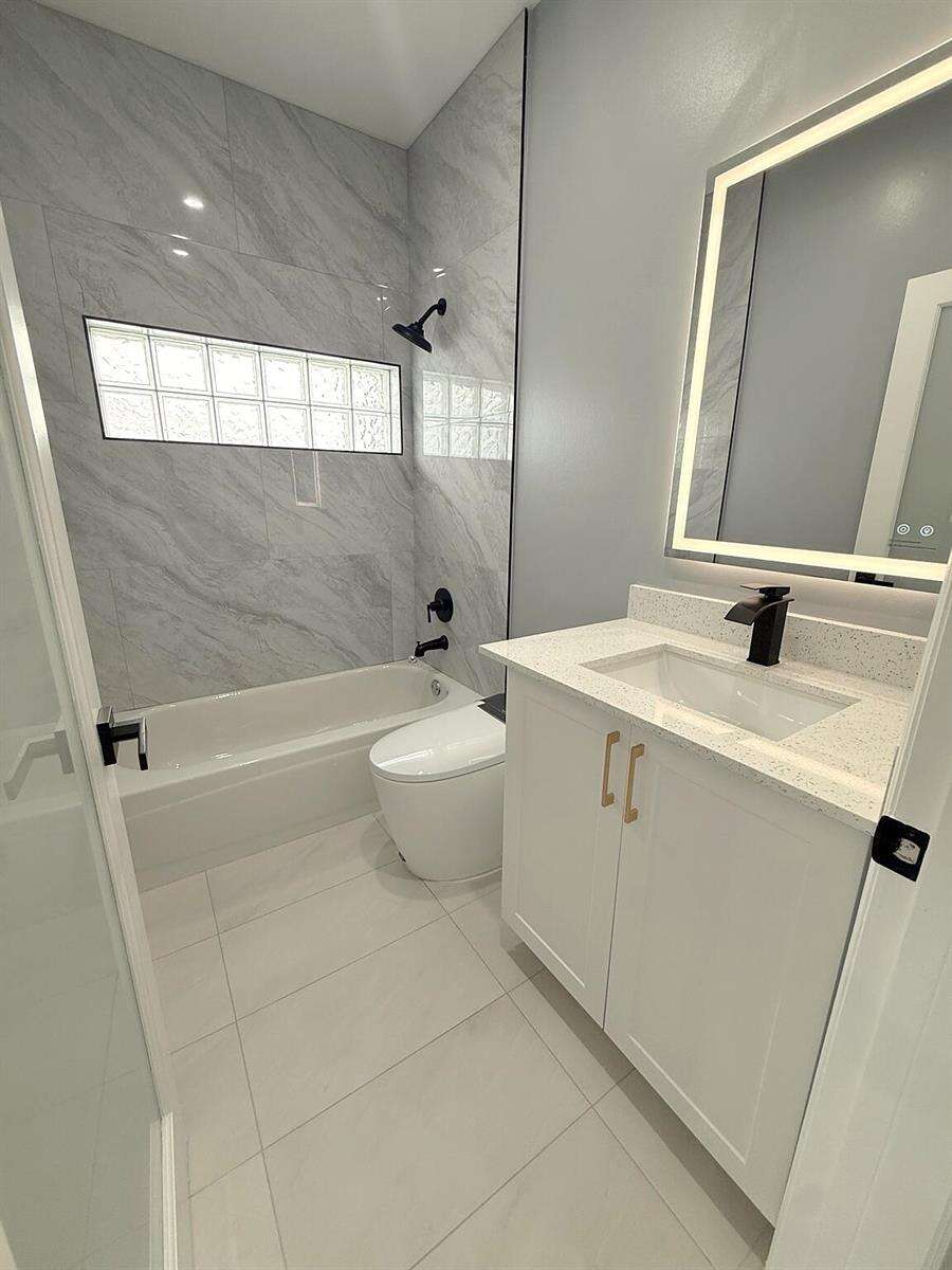 3705 Valais, Hollywood, FL 33021 - For Sale photo 19