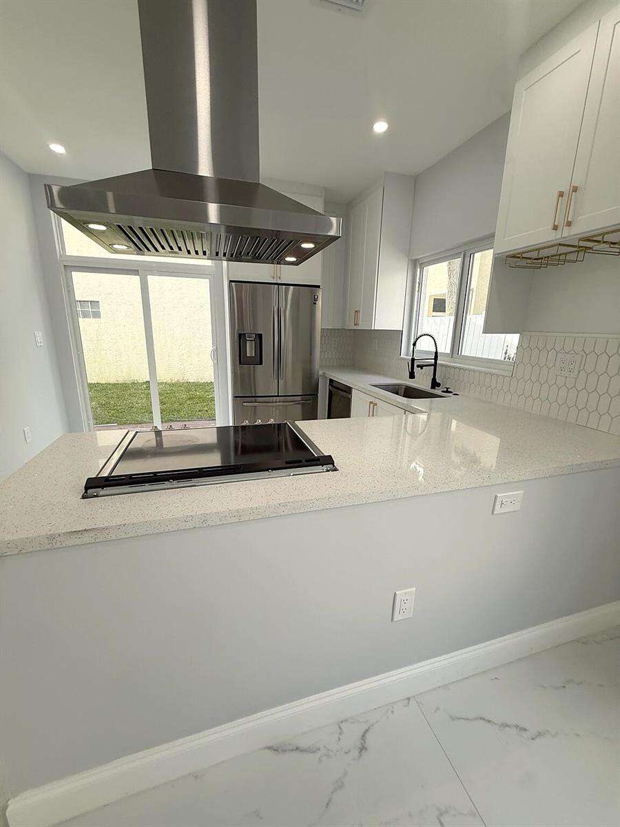 3705 Valais, Hollywood, FL 33021 - For Sale photo 5