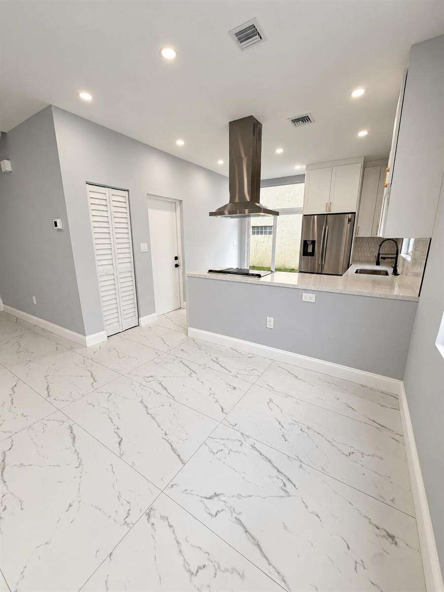 3705 Valais, Hollywood, FL 33021 - For Sale photo 8