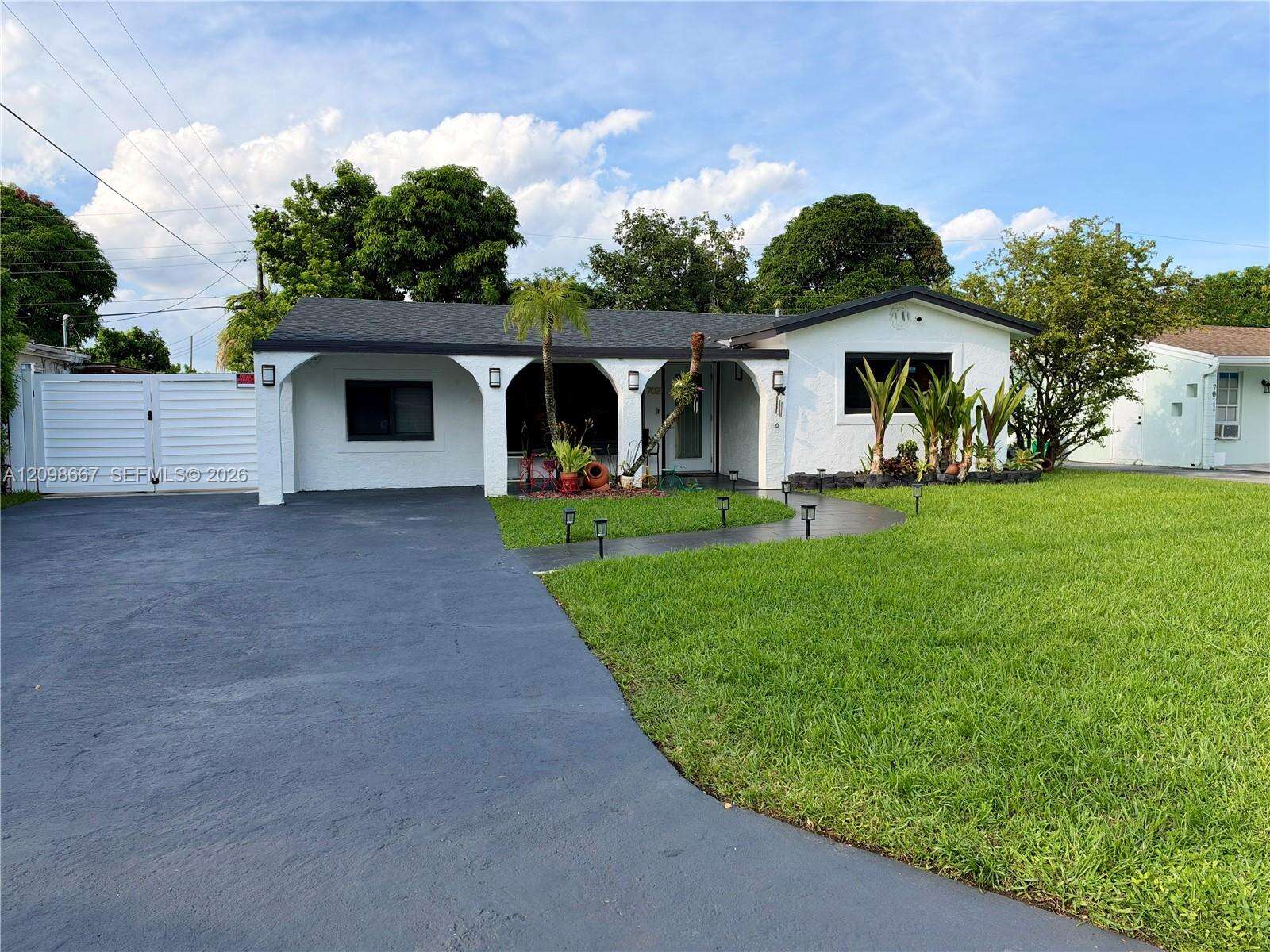 7021 28th St, Miramar, FL 33023 - For Sale photo 3