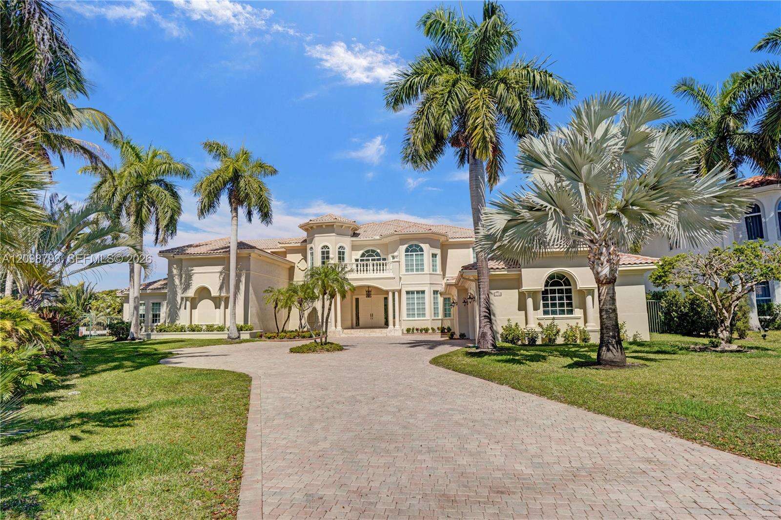 1130 Harbor Ct, Hollywood, FL 33019 - For Sale photo 13