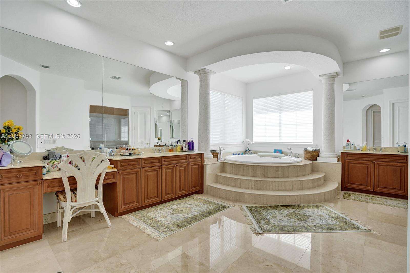 1130 Harbor Ct, Hollywood, FL 33019 - For Sale photo 17