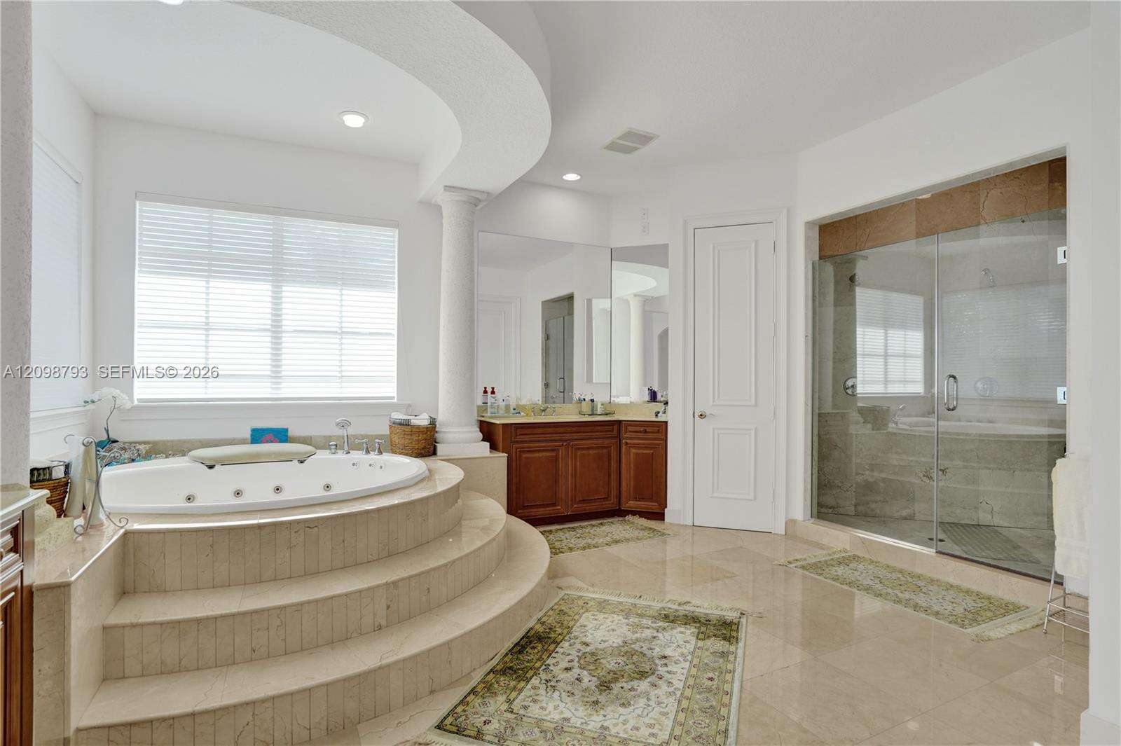 1130 Harbor Ct, Hollywood, FL 33019 - For Sale photo 18