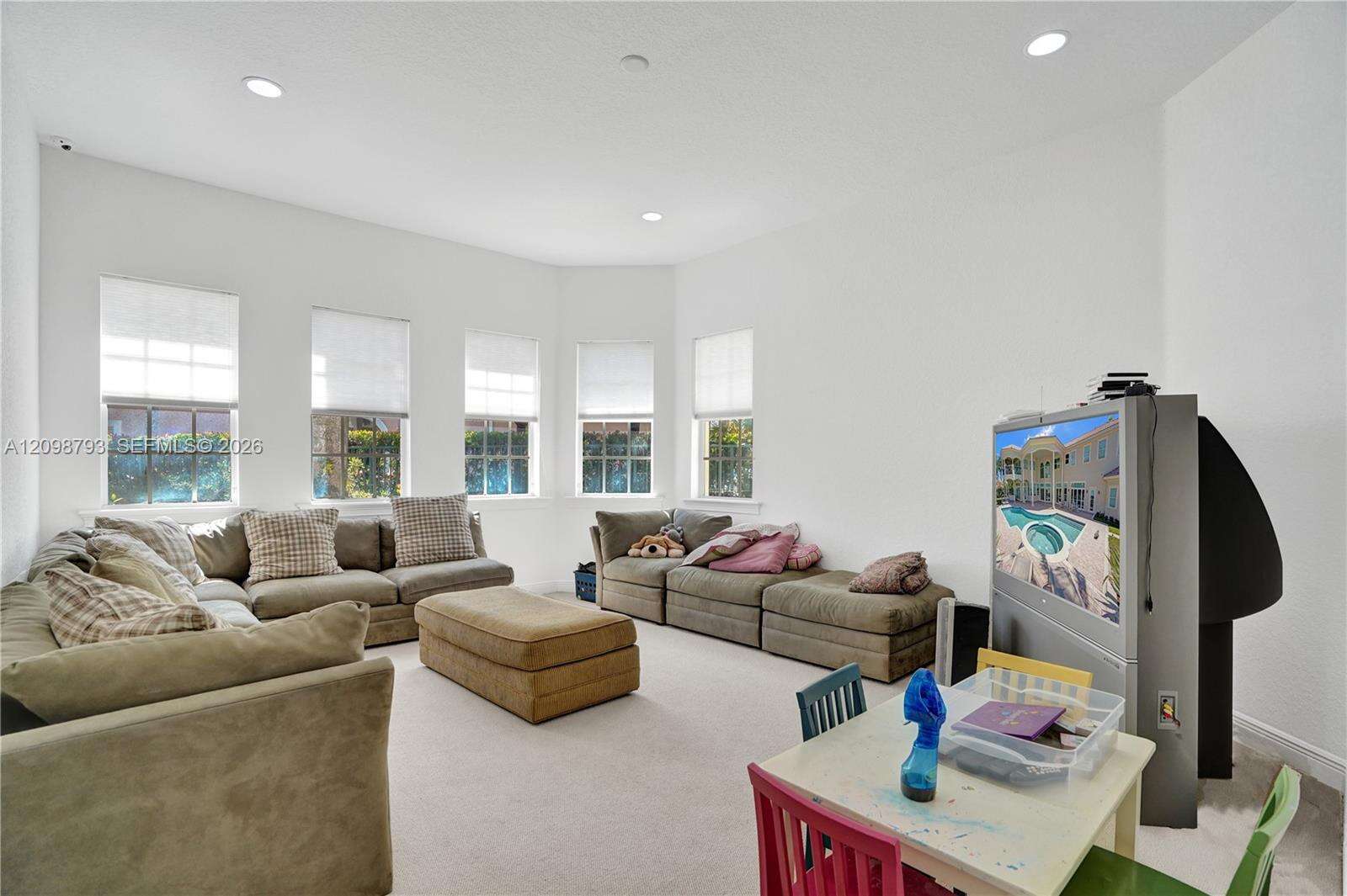 1130 Harbor Ct, Hollywood, FL 33019 - For Sale photo 25