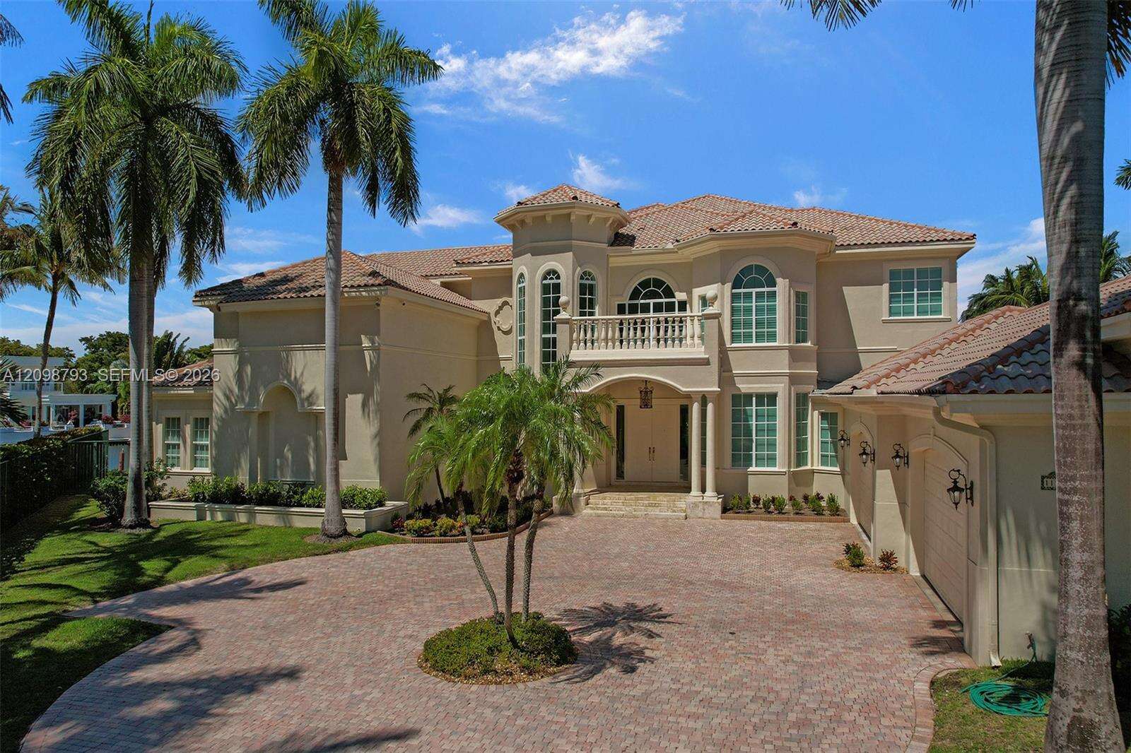 1130 Harbor Ct, Hollywood, FL 33019 - For Sale photo 4