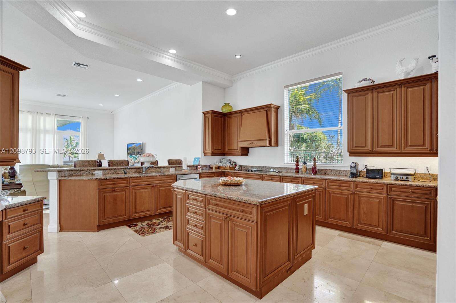 1130 Harbor Ct, Hollywood, FL 33019 - For Sale photo 38