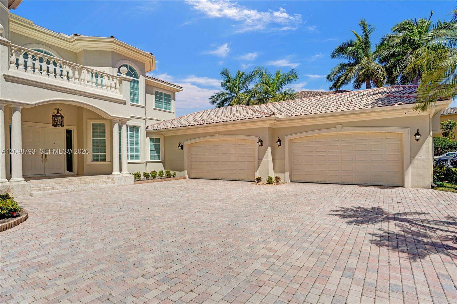 1130 Harbor Ct, Hollywood, FL 33019 - For Sale photo 5