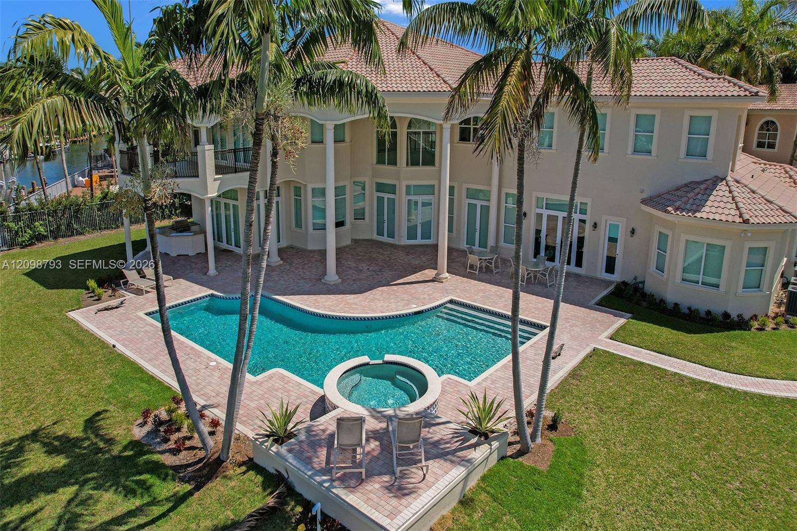 1130 Harbor Ct, Hollywood, FL 33019 - For Sale photo 6
