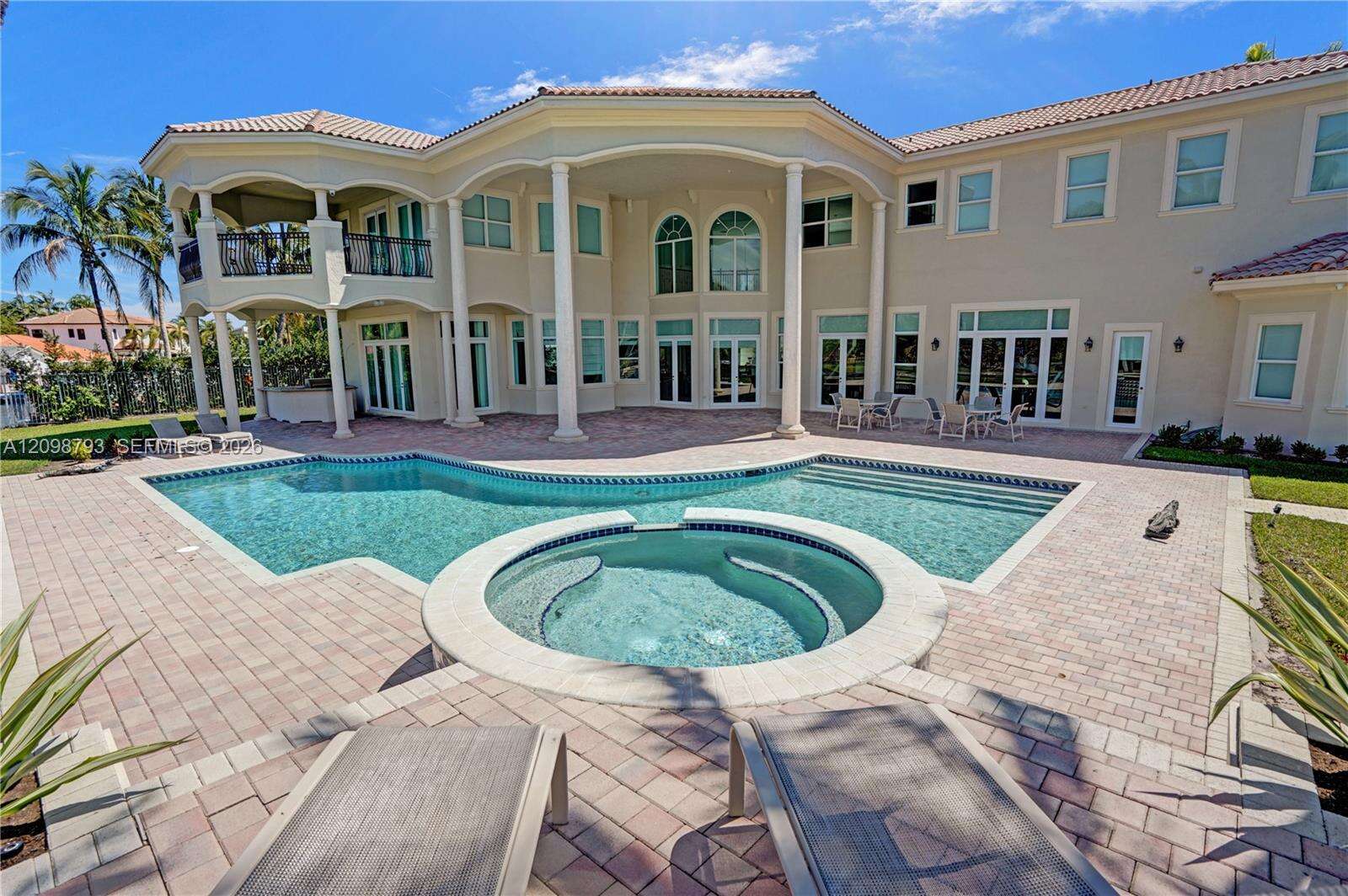 1130 Harbor Ct, Hollywood, FL 33019 - For Sale photo 7