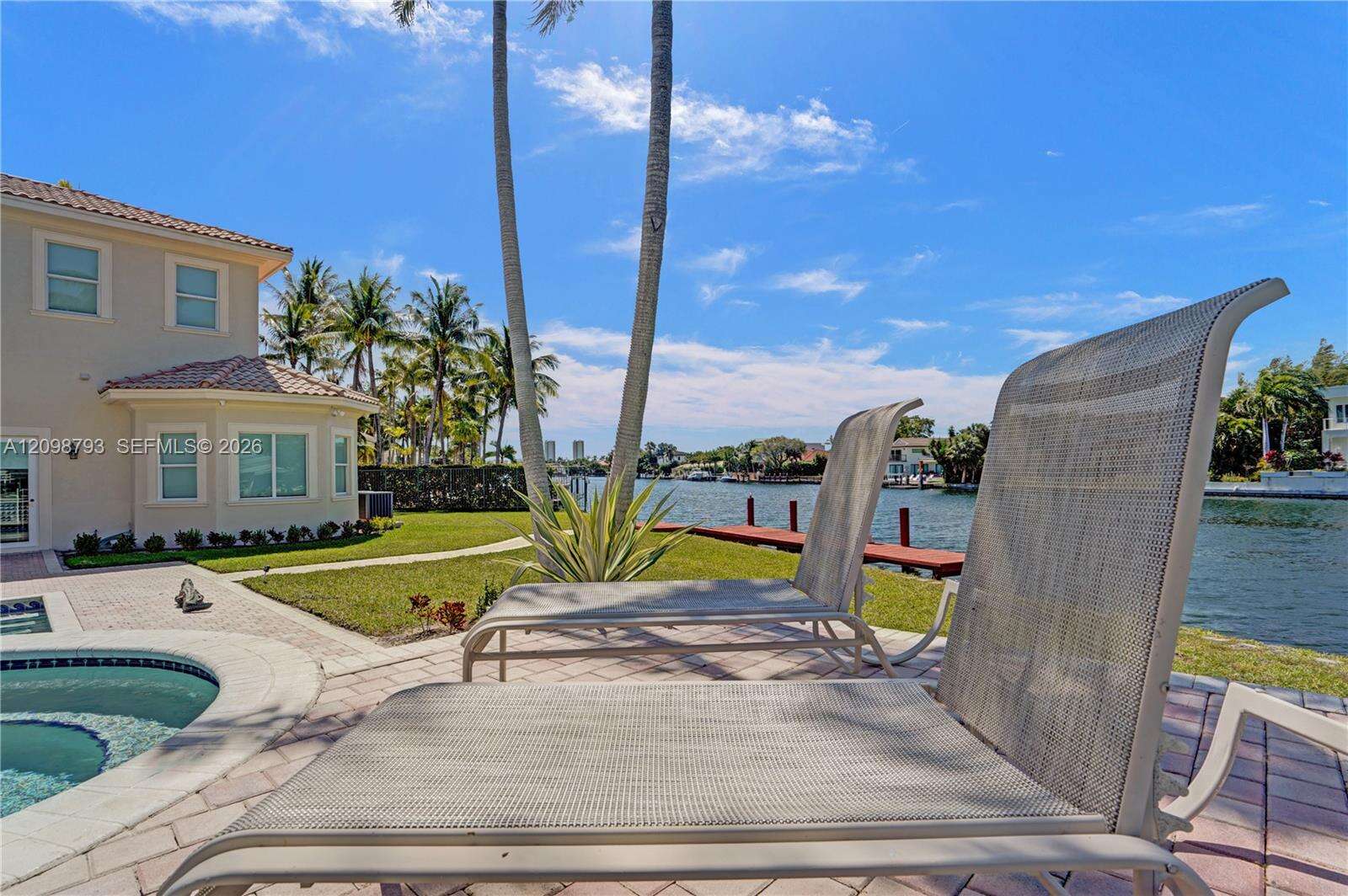 1130 Harbor Ct, Hollywood, FL 33019 - For Sale photo 8