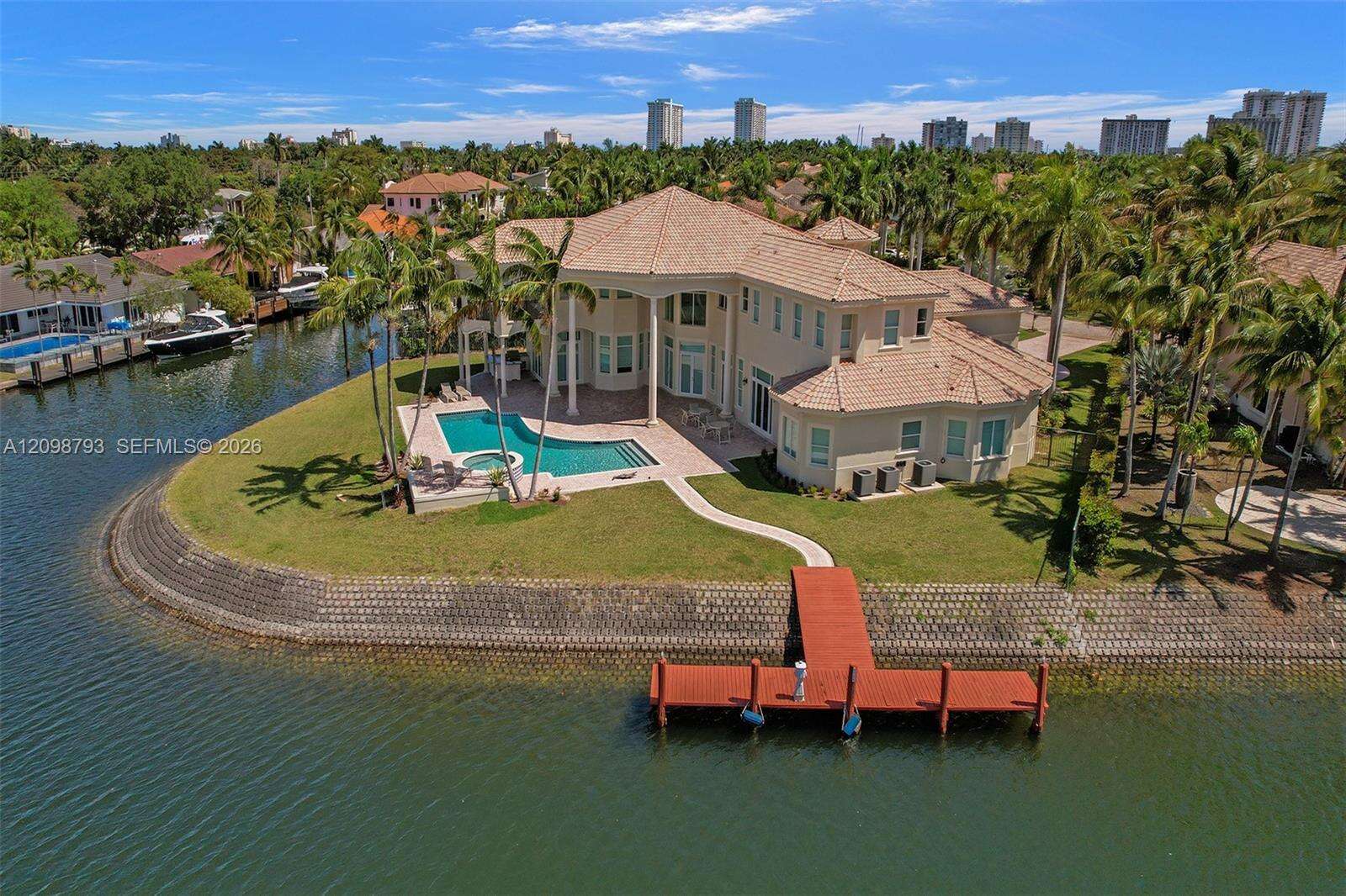 1130 Harbor Ct, Hollywood, FL 33019 - For Sale photo 10