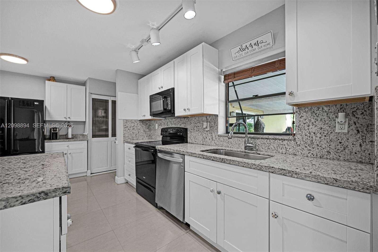 230 67th Ave, Hollywood, FL 33024 - For Sale photo 11