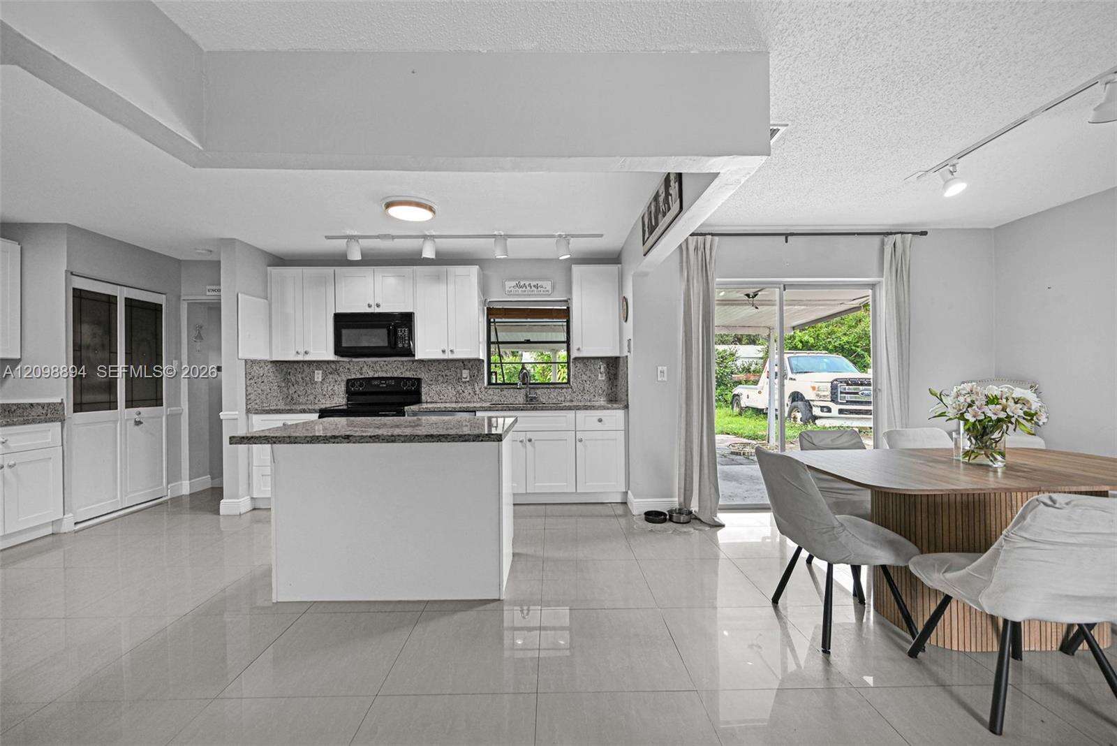 230 67th Ave, Hollywood, FL 33024 - For Sale photo 13