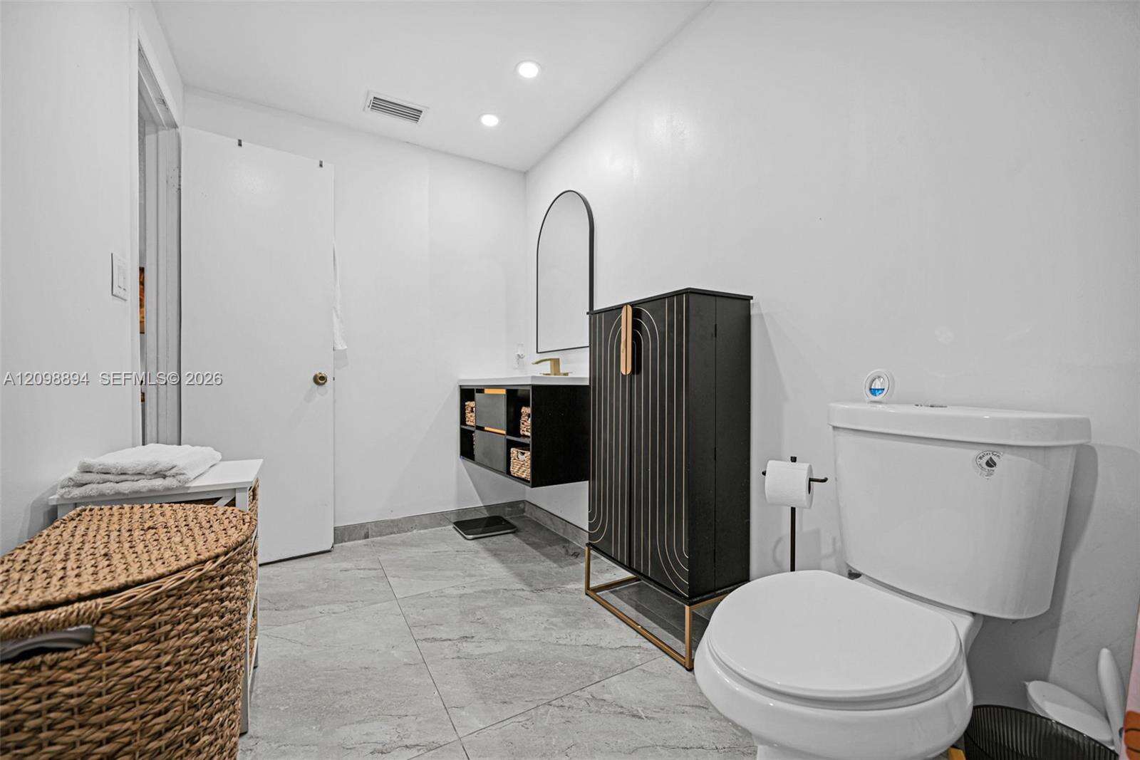 230 67th Ave, Hollywood, FL 33024 - For Sale photo 18