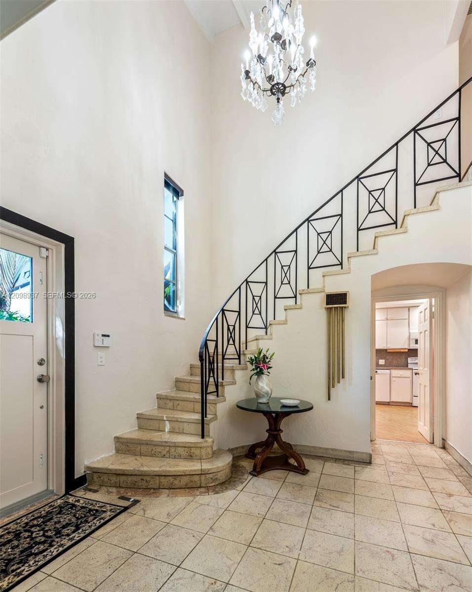6415 Pine Tree Drive Cir, Miami Beach, FL 33141 - For Sale photo 5