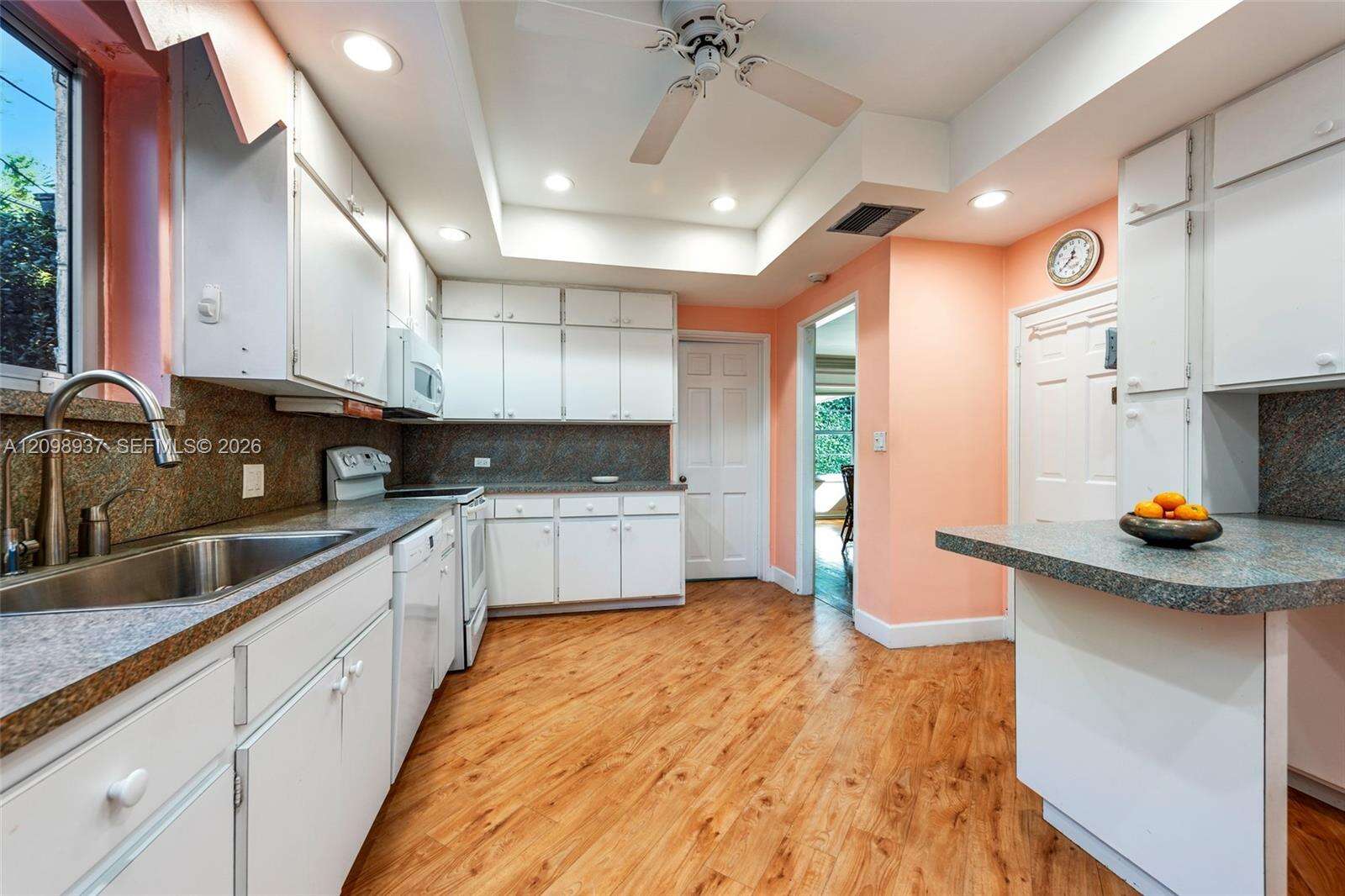 6415 Pine Tree Drive Cir, Miami Beach, FL 33141 - For Sale photo 10