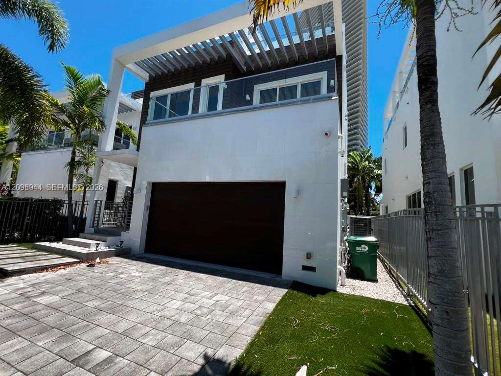 18975 Atlantic Blvd, Sunny Isles Beach, FL 33160 - For Sale photo 1