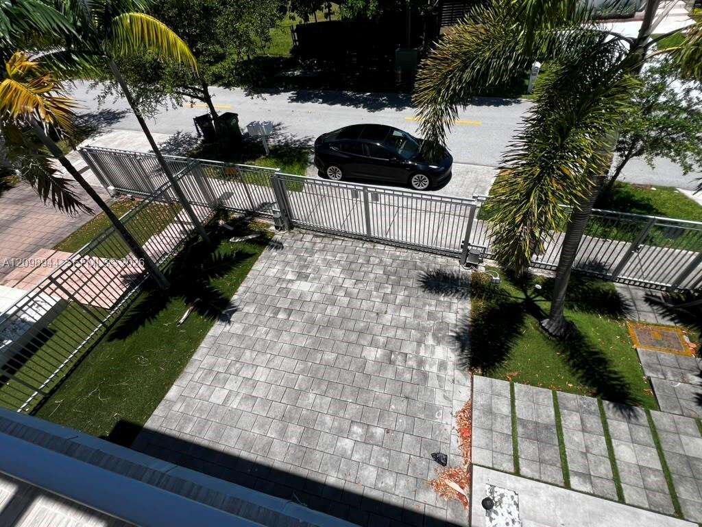 18975 Atlantic Blvd, Sunny Isles Beach, FL 33160 - For Sale photo 2