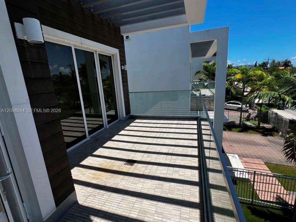 18975 Atlantic Blvd, Sunny Isles Beach, FL 33160 - For Sale photo 12