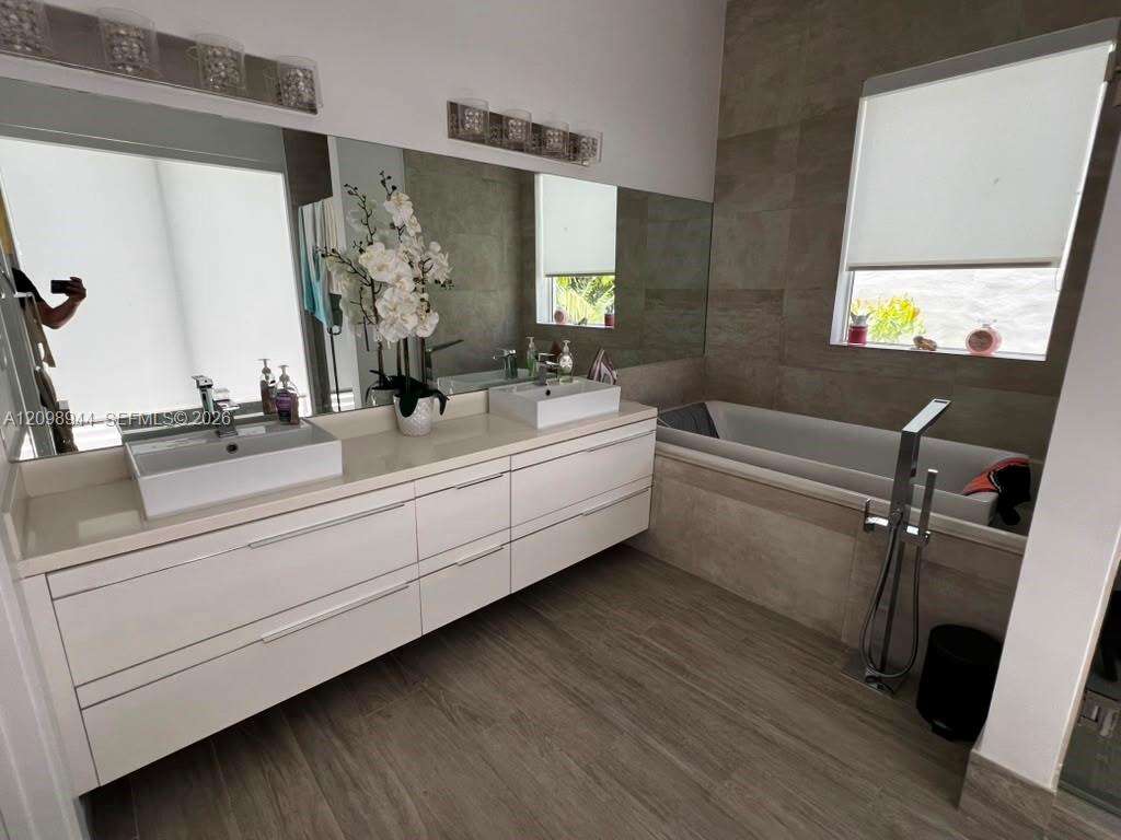 18975 Atlantic Blvd, Sunny Isles Beach, FL 33160 - For Sale photo 24