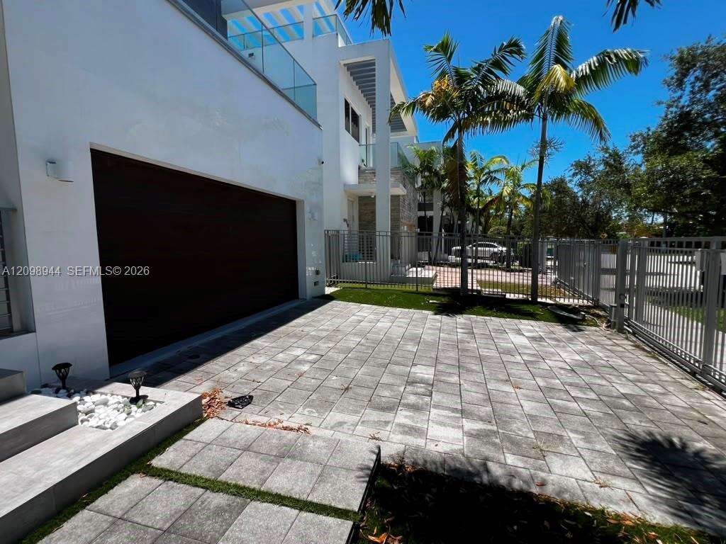 18975 Atlantic Blvd, Sunny Isles Beach, FL 33160 - For Sale photo 6