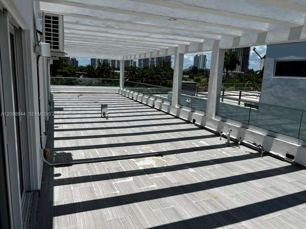 18975 Atlantic Blvd, Sunny Isles Beach, FL 33160 - For Sale photo 10