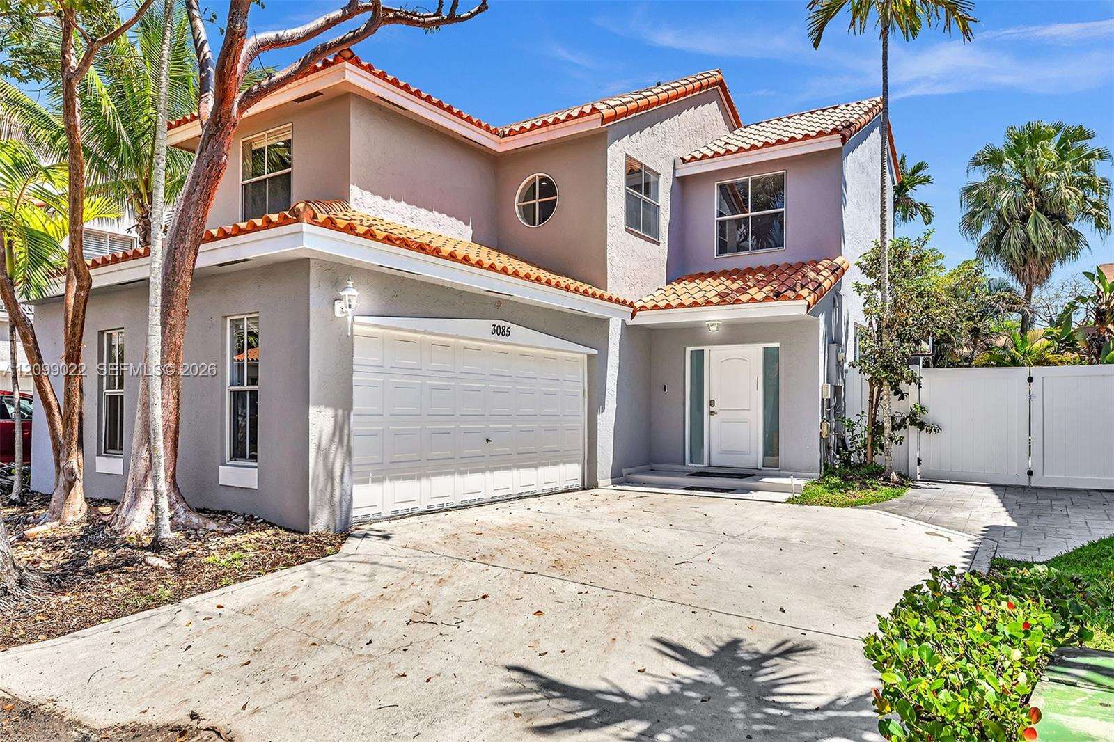 3085 36th Ave, Hollywood, FL 33021 - For Sale photo 2